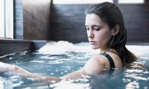 Read more about the article Top Benefits of Cold Plunge Therapy for Your Mind and Body