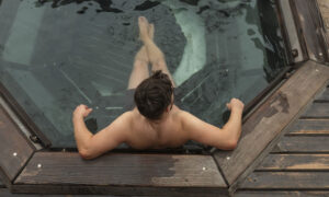 Read more about the article What Is Cold Plunge Therapy? Everything You Need to Know